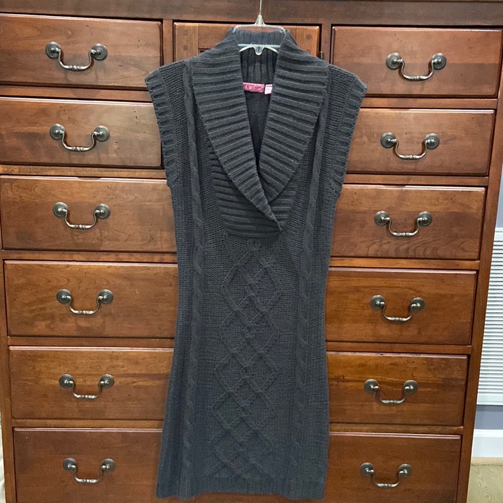 Juniors sleeveless Charcoal Gray Sweater Dress Size Large
